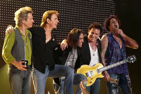 Journey (band) .